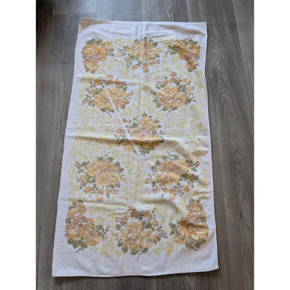 Vintage Cannon Floral Cotton Bath Towel With Yellow & Orange Roses Pattern - Picture 3 of 4